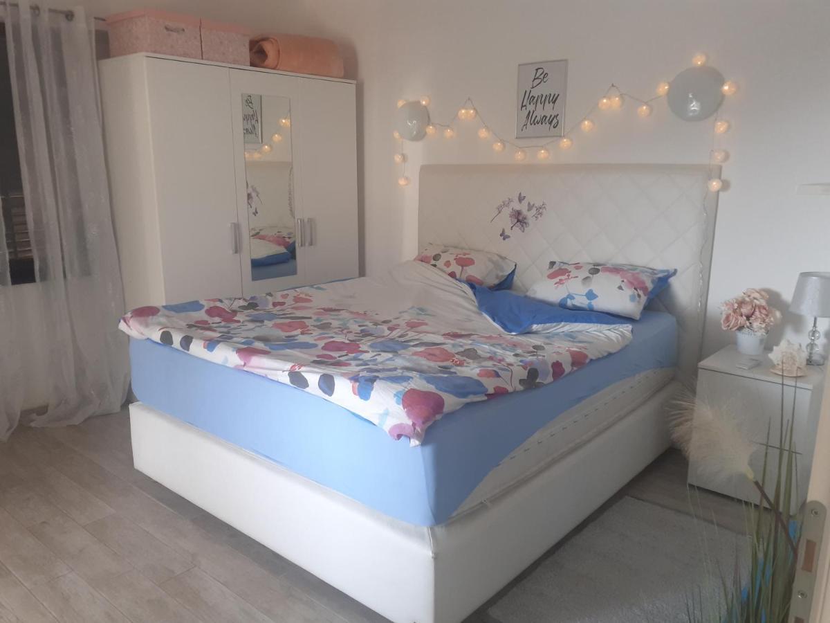 Apartment Lili Lukovo Eksteriør bilde